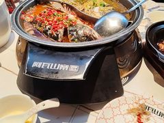 -阿瓦山寨·湘菜现炒·剁椒鱼头王(咸阳总店)