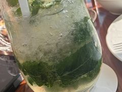 -白天鹅宾馆·月兔吧