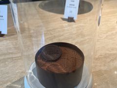 -VERIE BAKEHOUSE