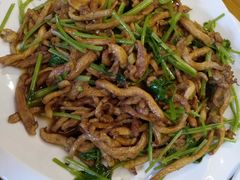 香菜炒肉丝-德居源