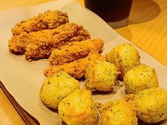 -必胜客(WOW昙华林店)