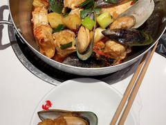 -七欣天香辣蟹火锅(闵行浦江欢乐颂店)