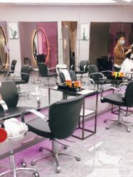 -变画·发型STUDIO