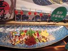 鱼籽手握寿司-亚马逊海鲜自助(万象汇店)