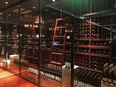 大堂-Wolfgang’s Steakhouse 沃夫冈牛排馆(上海白玉兰广场店)