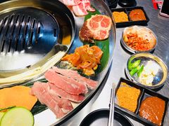 -哈哈碳都·牛肋条无限自助烤肉(台江万达店)