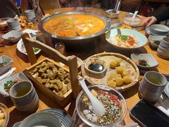 -野山舂·贵州现舂酸汤牛肉(鸿通城店)