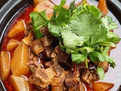 -土砂锅生态山庄·非遗砂锅雅鱼