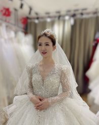 点击看大图 -爱伊人婚纱礼服美妆馆