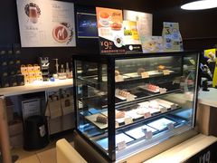 面包甜点陈列柜-麦当劳(安立路店)