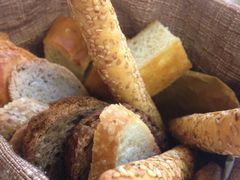 -文艺复兴百货(米兰大教堂广场店)