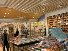 -猫的天空之城概念书店(印象城购物中心店)