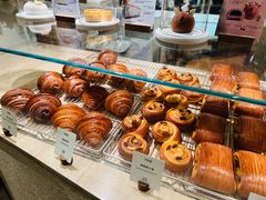 -VERIE BAKEHOUSE