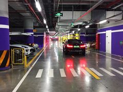 -白玉兰广场停车场