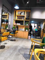 -MOVAN  HAIR莫凡匠人发型屋