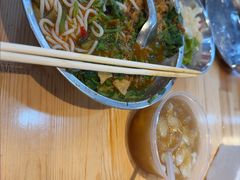 -柳州肥姨妈大骨螺蛳粉(东靖路店)