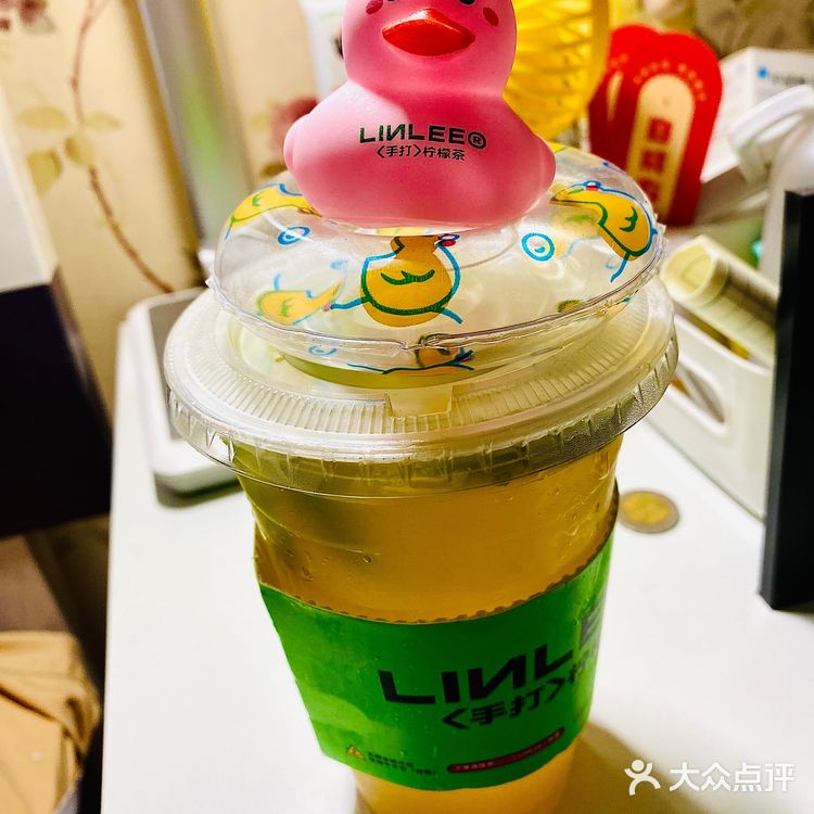 夏天喝🍋柠檬茶上瘾了！ 买还送夏季必备鞋？