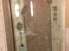 圆弧型淋浴-北京中国大饭店