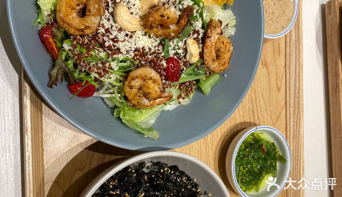 平价减脂大虾沙拉！！！蔬菜蛋白质碳水！