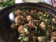 啫啫鸡煲-悦品清远人家私房菜