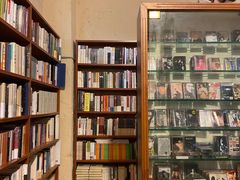 -麦田书店(国防路店)