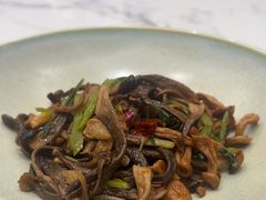-新丁香海鲜酒店(银海商贸城店)
