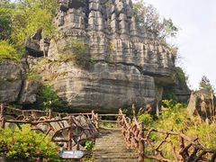 -梭布垭石林景区