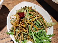 拌豆腐丝-平娃三宝烧烤·面食(南小街店)