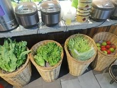 -挂旗柴锅鸡(蚌山区嘉年华店)