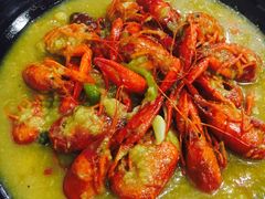 -虾弄弄海派小龙虾·牛羊蝎子火锅