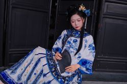 -一揽芳华汉服旗袍体验馆(拙政园店)