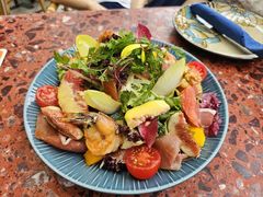 圣达涅火腿无花果热带沙拉-LENBACH ROOF兰巴赫旗舰店(摩方店)