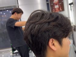 -藤野造型烫染·漂发