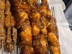 -三个大叔烤羊肉串·歌手驻唱·碳烤鲜肉(西三旗店)