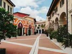 -佛罗伦萨小镇广佛名品奥特莱斯(疏港路店)