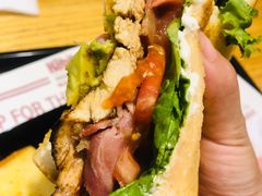 -The Habit Burger Grill 哈比特汉堡(爱琴海店)