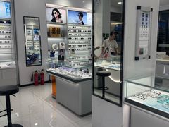 -光明眼镜·蔡司授权(徐泾店)