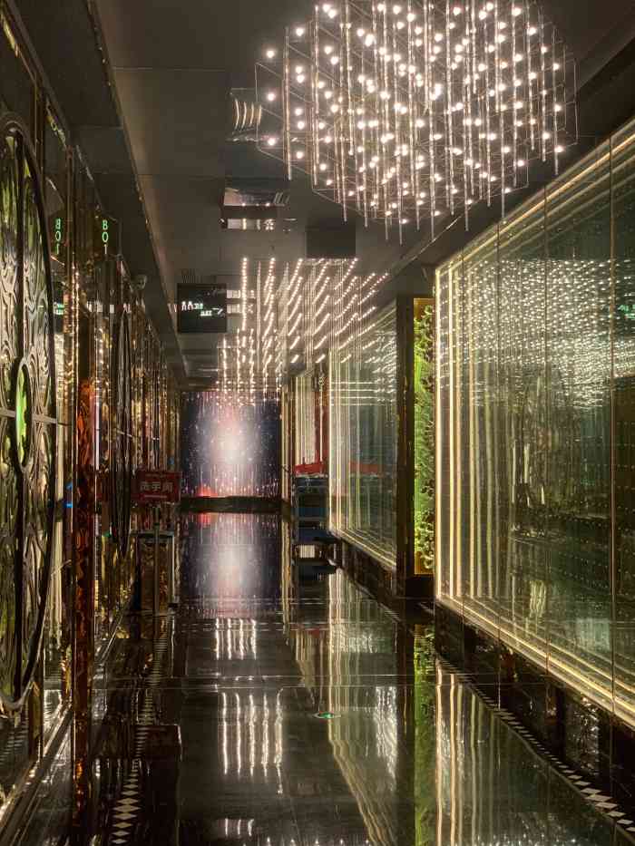 inlove ktv(上滨广场店)-"提早一星期在大众点评网上团购97,中包房.