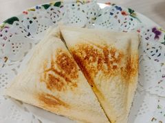 芝士吞拿鱼夹饼-喜莲咖啡