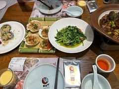 -黄泥岗·地道湖北菜(奥特莱斯店)