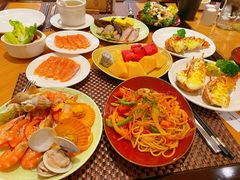 -华邑酒店·鲜艳全日自助餐厅