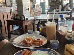 -邢泰记