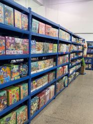 -逝水玩具折扣店