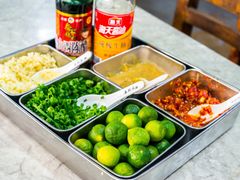 -四川小胡子海鲜(丁村万人海鲜广场店)