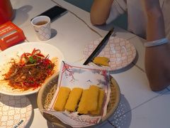 -阿瓦山寨·湘菜现炒·剁椒鱼头王(咸阳总店)