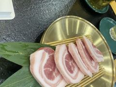 -臻牛烤肉