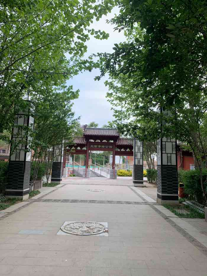 天宫寺塔公园-"街边小公园,但在唐山北站和去市中心公交站.