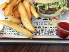 -FATBURGER 特富客汉堡(外交公寓店)