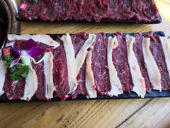 肥胼-牛村来人潮汕牛肉火锅(西单店)