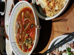 -云海肴·汽锅鸡·云南菜(天山百盛优客店)